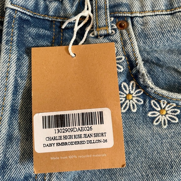 Reformation Shorts - Picture 2 of 2